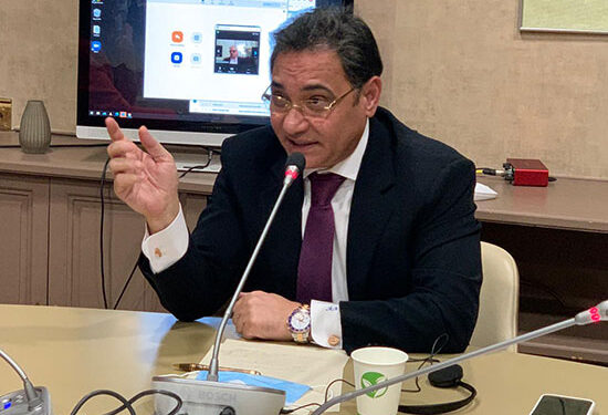 فى ندوة مع نخبة من المثقفين الفرنسيين.. عبد الرحيم على يكشف خطة الإخوان للتمكين فى الغرب