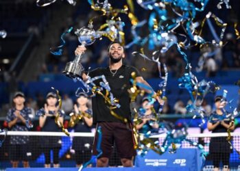 «دورة طوكيو»: فيلس يتجاوز الإصابة… ويتوج باللقب