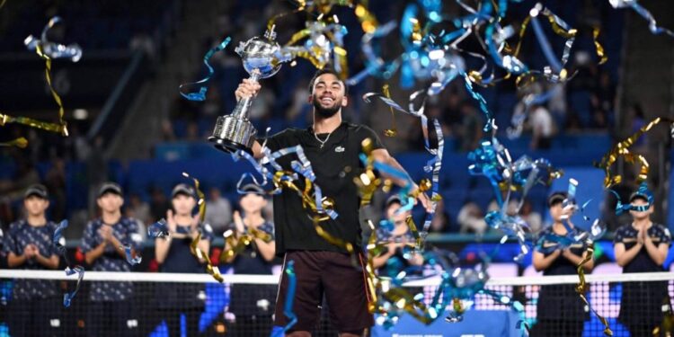 «دورة طوكيو»: فيلس يتجاوز الإصابة… ويتوج باللقب