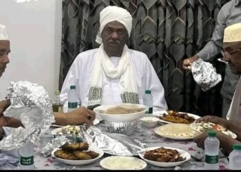 ناشطون: مائدة استقبال عنان صفعة في وجه الشعب السوداني الذي لا يجد سوى البليلة والعدس