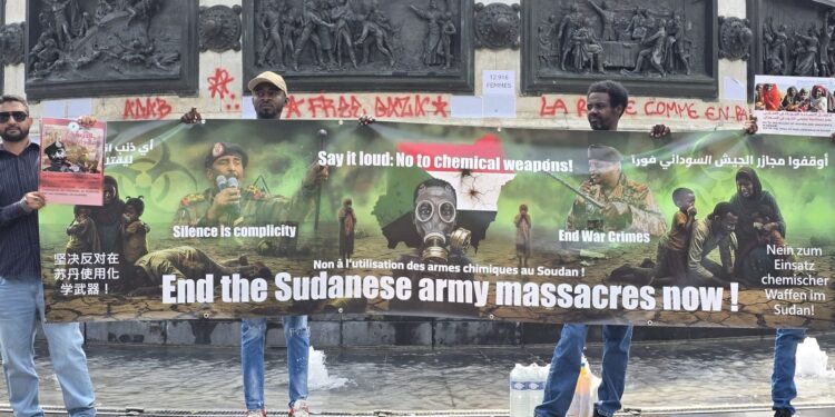 مظاهرات حاشدة في باريس تطالب بوقف “مذابح” الجيش السوداني ضد المدنيين