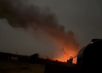 لحظة استهداف مسيرات تأسيس الخرطوم