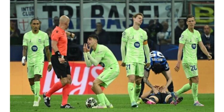 فضيحة تحكيمية: أبو تريكة يفتح النار على حكم مباراة برشلونة وإنتر