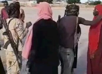 جنود الجيش يرتدون أزياء النساء للهروب من الدعم السريع في الدمازين