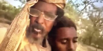 اسير من التغراي في قبضة تأسيس